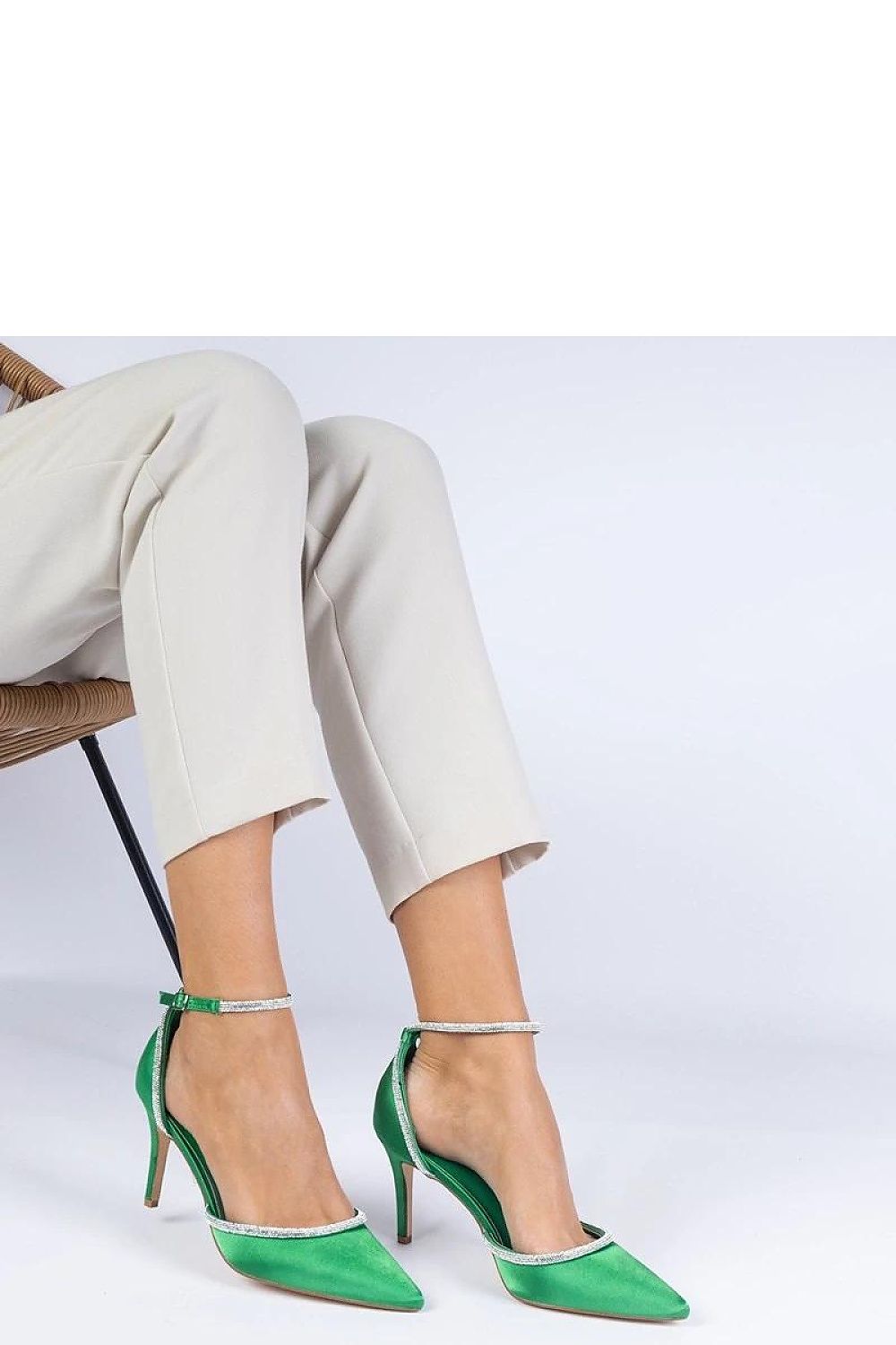 Escarpins satin vert avec zircons – Modèle Fugatto, pour des occasions inoubliables