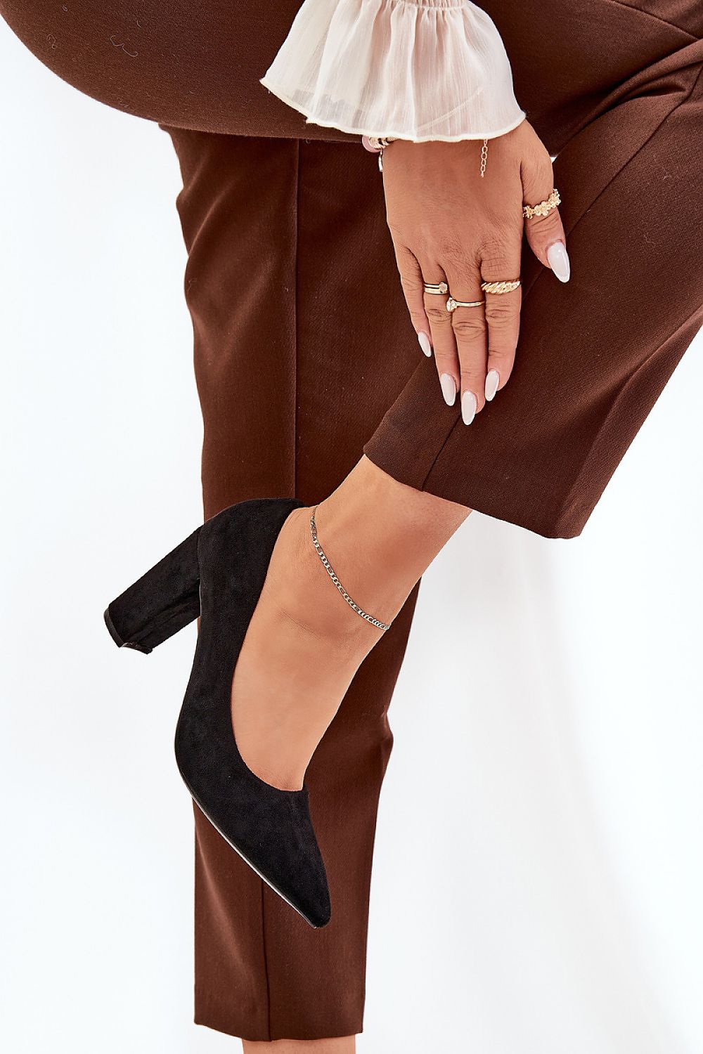 Escarpins en suédine éco-responsable à talon large – modèle-Step in Style