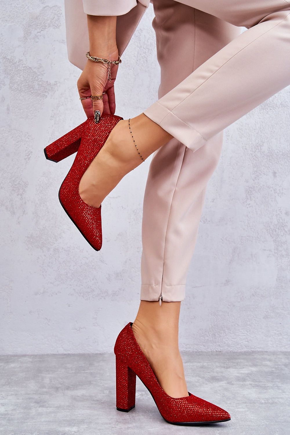 Escarpins rouges effet bijou – chic de fête, confort de jour-modèle Step in Style