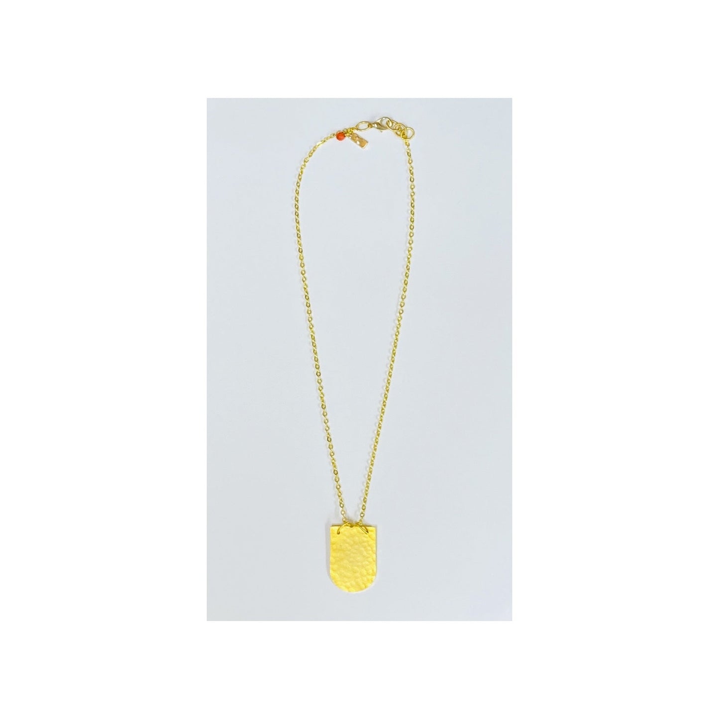 Collier Deluna – Dorure Fine & Charme Minimaliste