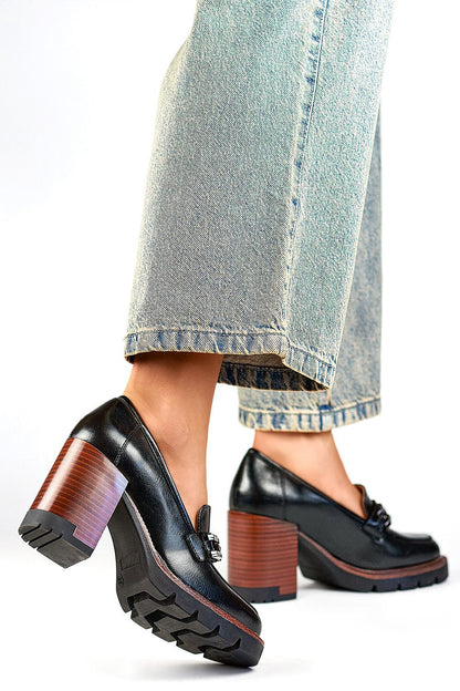 Escarpins noirs en éco-cuir– Talon aiguille 9 cm – Bout carré – Modèle PRIMO