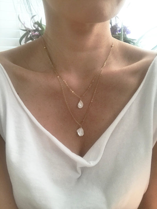 Collier Nacré – Perles Keshi & Chaîne Or